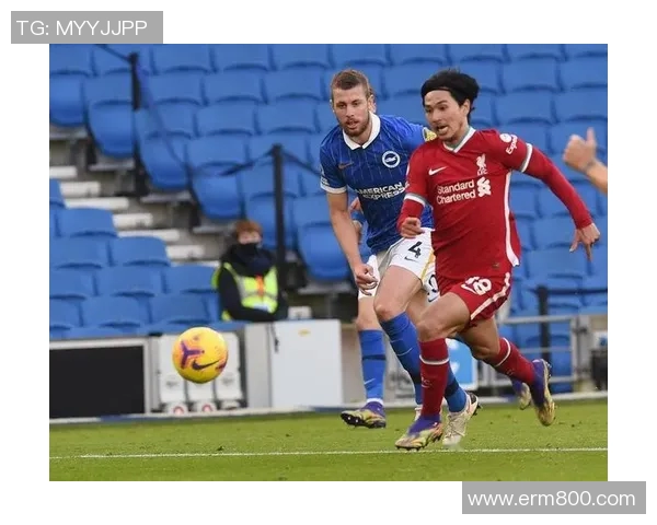 重庆足球队边路渗透革新探讨与战术解析全景呈现